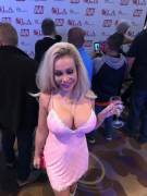 Chessie At Avn (Xpost From R/Chessiekay)