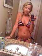 Blonde In Bathroom Selfies (26 Pics)