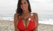 A Gallery Of Wendy Fiore At The Beach [Xpost From /R/Wendyfiore]