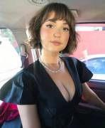 Milana Vayntrub Is That Girl At The Party Who Pulls You Into The Bathroom And Slobbers ...