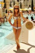 Ashley Tisdale - Bikini &Amp;Amp;Amp; Beach [X106]