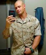 Marines Selfies (X-Post /R/Gayselfies)