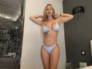 Incredible Blonde Reveals Her Titties