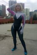 Spider-Gwen Has Thicc Thighs