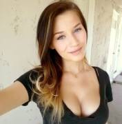 Cute Girl With Nice Cleavage