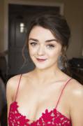 What I Wouldn't Give To Fuck Maisie Williams..... What A Great Tiny Fuck Toy She ...