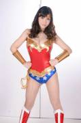 Anri Okita_As Wonder Woman Sexy
